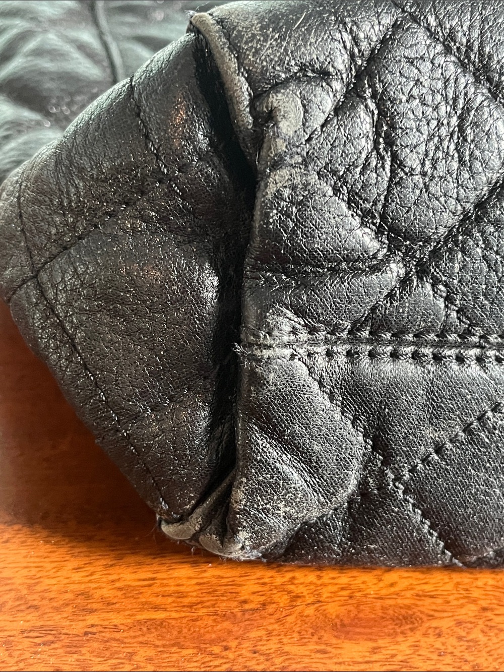 Kate Spade Black Quilted Chainlink Tote - Picture 14 of 16